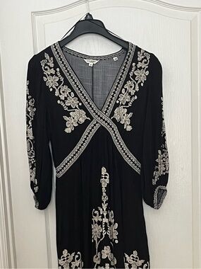 Black/Ivory Floral Maxi Dress